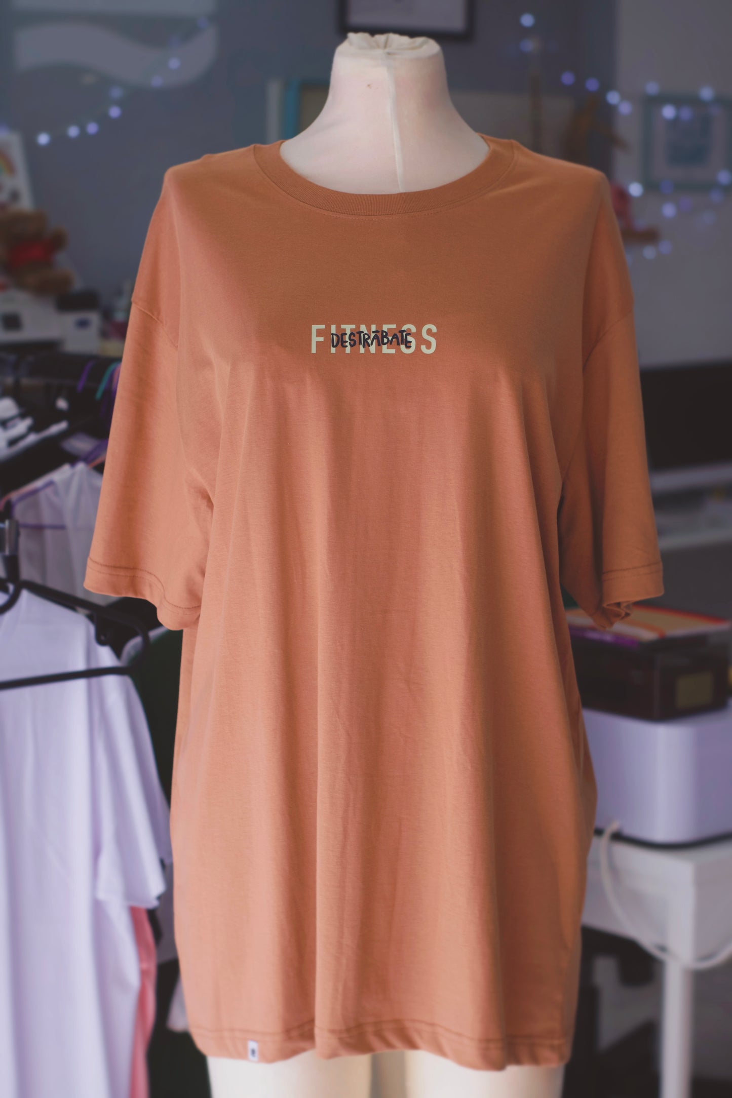 Camiseta Oversize Terracota "Adoro Fleje los Burpees" (Dijo nadie nunca)