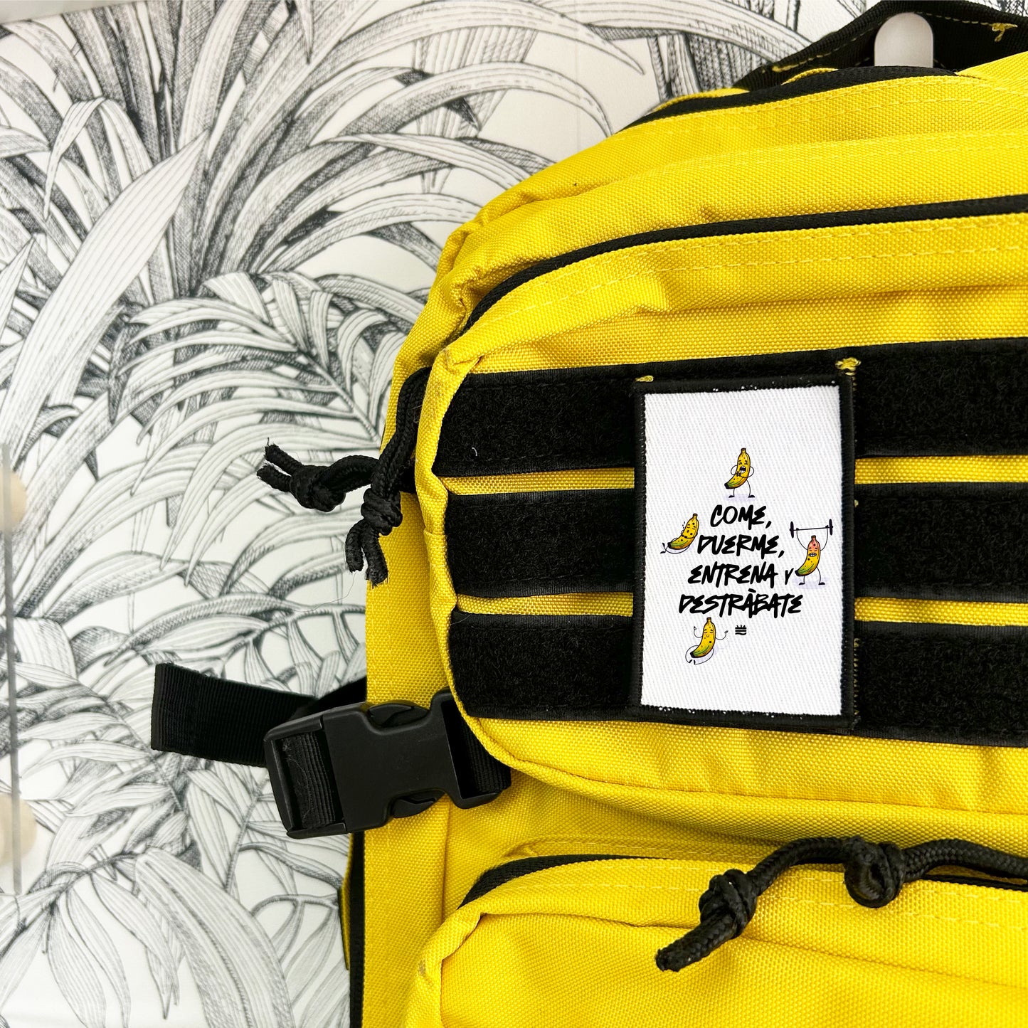 Parche ''Come, duerme, entrena y destrábate''