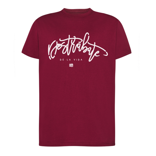Camiseta corte regular burdeos "Destrabate"
