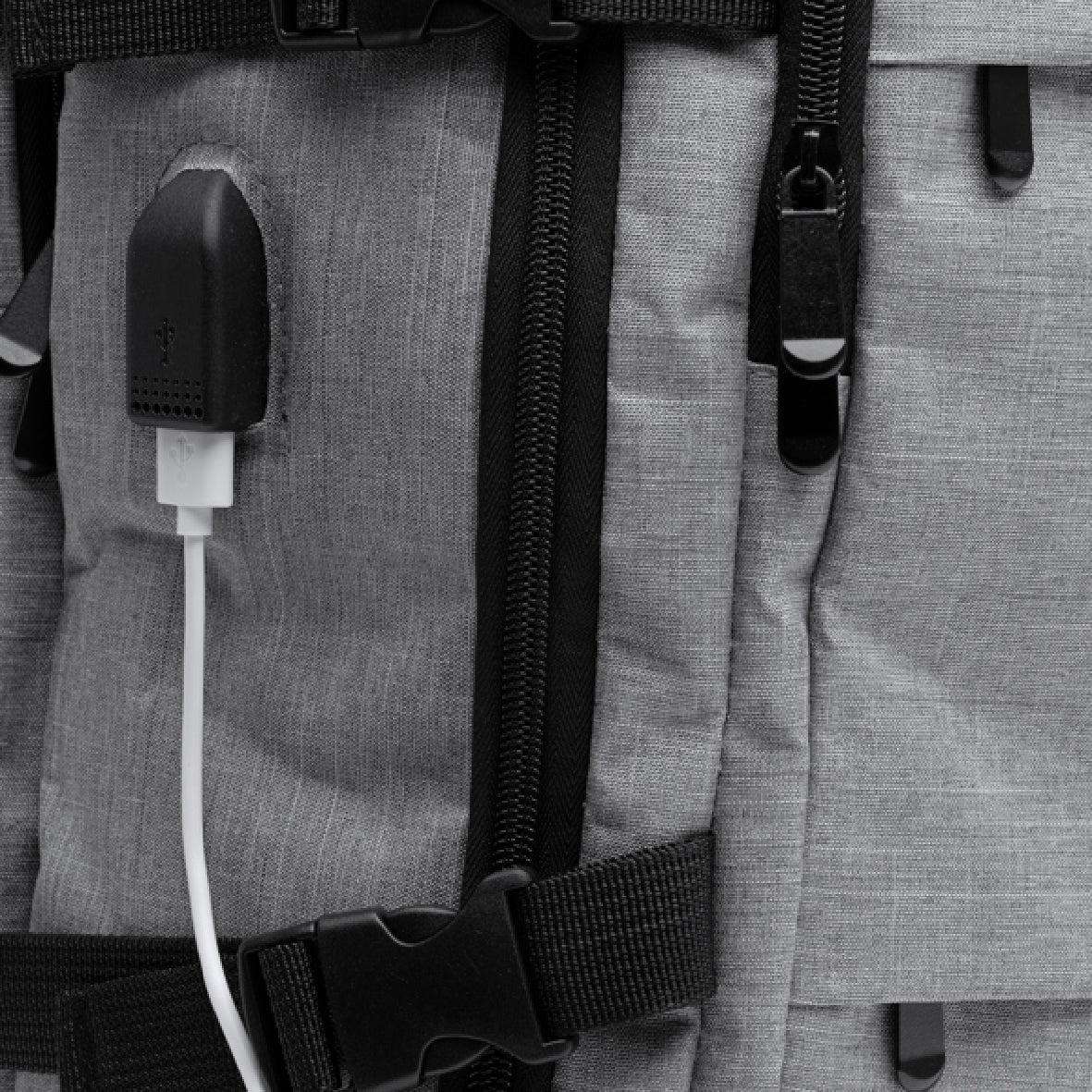 Mochila NG "Come, duerme, entrena y destrábate"